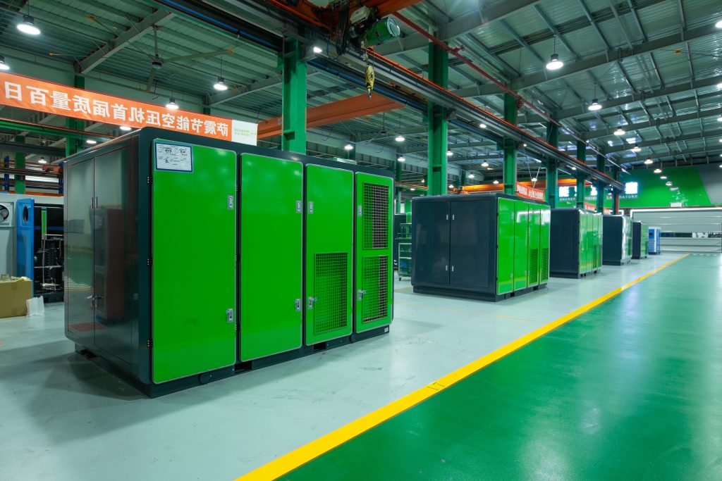 Cómo ahorrar energía y reducir el consumo eléctrico en sistemas de compresores de aire industrialesv