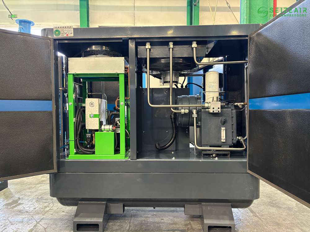 4-in-1-air-compressor-with-refrigerated-dryer-closeup-seize-air