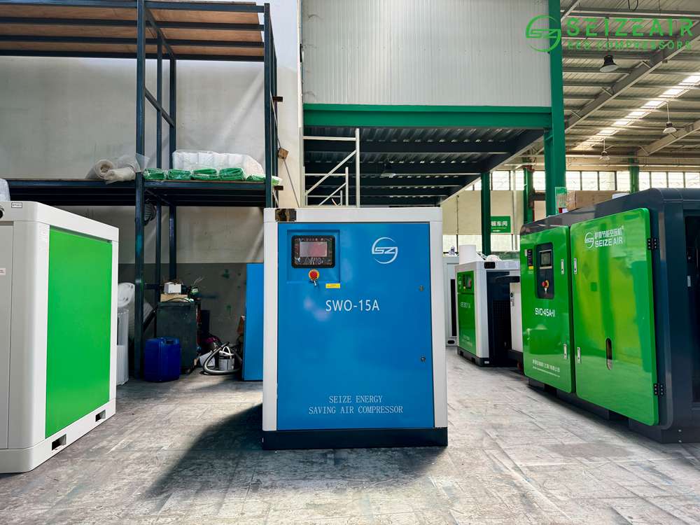 oil-free-scroll-air-compressor-in-laboratory-seize-air